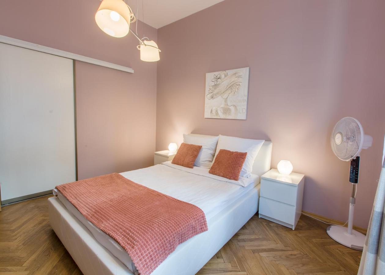 Ar Apartments Cracovia Esterno foto