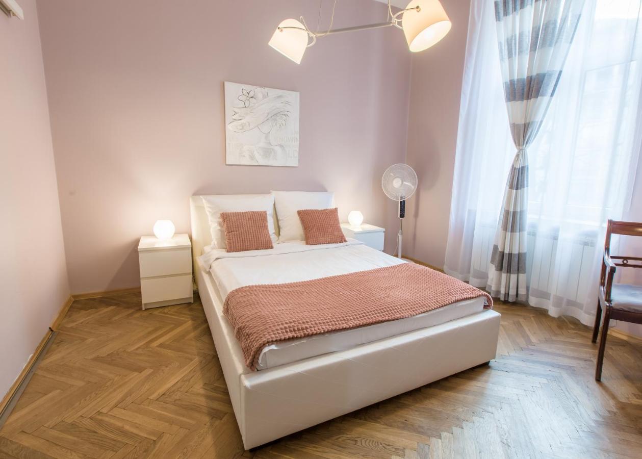 Ar Apartments Cracovia Esterno foto